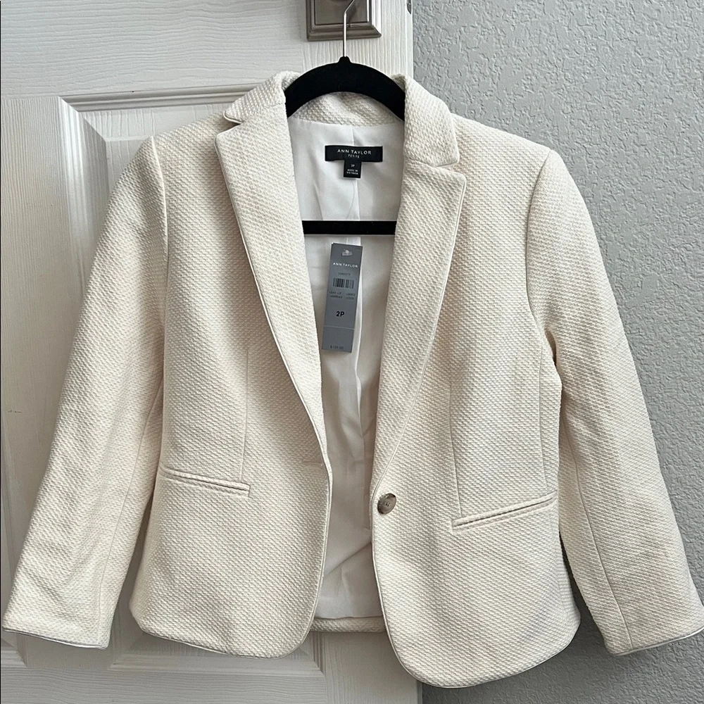 Ann Taylor Women's Cream Textured Blazer - Picture 1 of 2